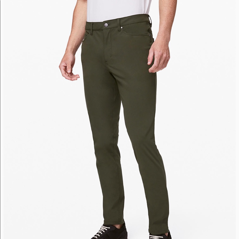 Lululemon Men’s ABC slim pant in dark olive!
